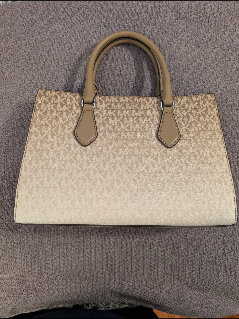 Michael Kors Jet Set Signature Medium Satchel in Beige - Picture 2 of 5